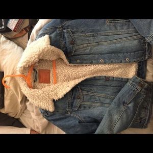 Levi’s W Jean Jacket .Blue Jean Baby